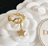 Dior outlet金色星星吊墜戒指