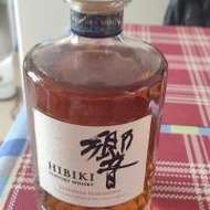 響 Hibiki Japanese Harmony Whiskey