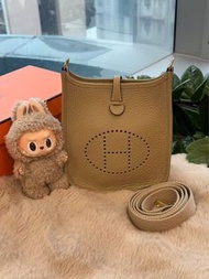 Hermes🌟Mini Evelyne 風衣灰金釦 stamp K