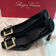 Roger Vivier 正品❗️ 節日限定優惠❗️超靚女神鞋😍😍經典永恆黑色漆皮金色方扣3吋 高高踭鞋size 37