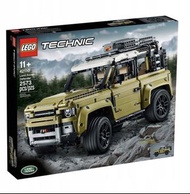 LEGO Technic 42110 Land Rover Defender 砌