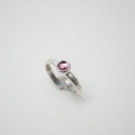 簡單小石系列-粉紅電氣石(碧璽)‧鍛敲‧純銀硫化染黑開放式戒指