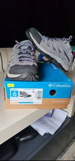 Columbia 波鞋