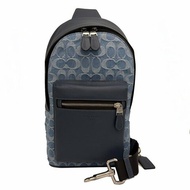 [全新] COACH  C LOGO牛仔布前拉鍊男款單肩胸前斜背包(牛仔藍)