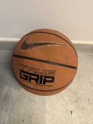 Nike True Grip 戶外比賽籃球