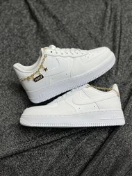 🍑支持消費卷🌸Nike Air Force 1 Low LX “Lucky Charms” 女款 金色鏈條 全尺碼(35-46) 全新正品