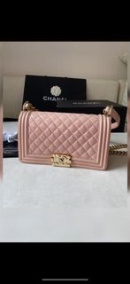 Chanel Boy 25cm 漆皮粉紅色 金扣袋