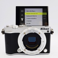 Nikon 1 J5 20.8MP  บันทึกภาพสุดน่าทึ่งด้วยความเร็วในการถ่ายภาพต่อเนื่องที่เร็วอย่างเหลือเชื่อถึง 20 