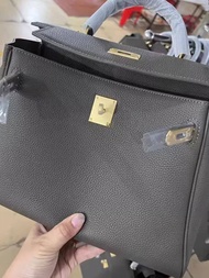 ใหม่ ทันสมัย เสื้อท่อนบน หนังวัวชั้น Togo นุ่ม Kelly Bag Wide Shoulder สายคล้อง ผู้หญิง กระเป๋าสะพาย