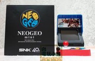 ◎台中電玩小舖~SNK 40th 紀念遊戲機 NEOGEO mini 亞洲版 迷你遊戲機 街機 加贈 鑰匙圈 ~2680