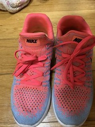 Nike LunarGlide 8 慢跑鞋