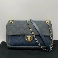 ️CHANEL 丹寧牛仔cf肩背斜背鏈條包 29*15*9  98新配件塵袋