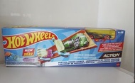 Hot Wheels cars track