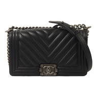 CHANEL 牛皮皮革Boy 25銀扣鏈帶肩背袋
