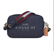 COACH 寬背帶牛仔布雙拉鍊斜背包(沉穩藍)