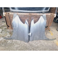 Nissan Elgrand E51 Fender