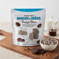 TRADER JOE'S COOKIES & CRÈME PRETZEL SLIMS, 170G.