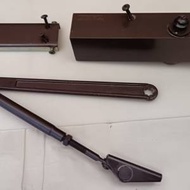 門鼓、自動閉門器