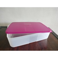 Tupperware Freezermates Large II 3.1L


L30.3 W 22.7 H 7.6 cm

capacity of 3.1 liter
