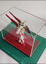 高達模型（連亞加力膠模型展示盒）