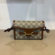 Gucci Horsebit1955肩斜背橫版手機包