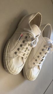 Superga 白色帆布鞋 EU39