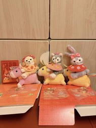 香港迪士尼 盲盒 Duffy and Friends 馬年 新年 福袋 騎馬 毛公仔 掛件 吊飾 Cookie Ann Toni Stella Lou Disney