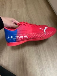 Puma Ultra 硬地足球鞋（退坑割愛）
