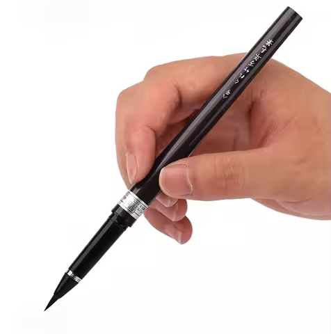 Kuretake Brush Pen (No.8), refillable, for lettering, calligraphy, illustration, (1 Pen and 2 refill