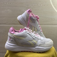 [SIZE 35] _ [2HAND] Brand 2Hand VIP Women's Sports Shoes