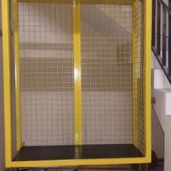 Lift barang 3 lantai full Wiremesh 1 ton termurah