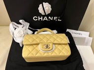 100%全新 Chanel Bag classic mini flap 20 cm with top handle 小黃雞 小羊皮 lambskin mini cf 專門店已賣晒 斷貨 20cm