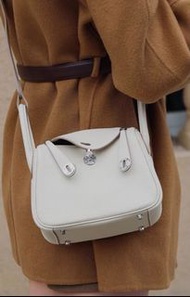 Hermes mini lindy 奶昔白 銀扣 z刻