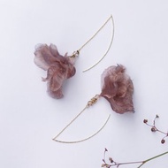 Giselle 典雅淺咖啡薄紗水晶細耳針耳環