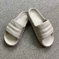 Das Adilette Sandals 22 Gray