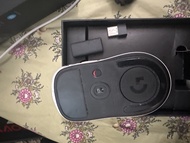 Logitech G PRO X SUPERLIGHT 無線滑鼠