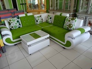 Sofa sudut L - kursi tamu minimalis.