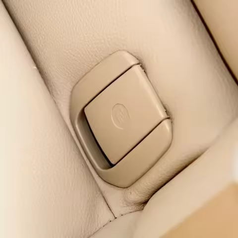 For BMW 1 Series 04-11 X1 10-15 3Series GT 13-19 F30 31 20 21 22 80 M3 F34 E84 E90 E87 Car Rear Chil