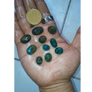 Batu bacan  ( batu akik )