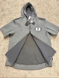 Nike UConn 短袖連帽外套
