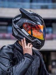 艾獅男女摩托車頭盔個性犄角全盔機車四季夏季電動安全帽灰3c認證