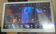 全新3TB 音王點歌機AI 4合1 2026香港國際(藍牙&5G高速版)內置混音Inandon 卡拉OK，無線咪4支！原盒保養咭配件全齊。三腳香港插，外國可用。本地保用！