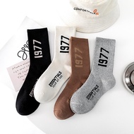 ”FG 1977 "American Trendy Basketball Socks Ins Style Simple Long Tube Outdoor Sports Socks