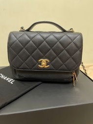 ⭐️Chanel Business affinity 荔枝皮郵差包 黑金牛皮
