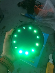 ĐĨA SỦI OXY KẾT HỢP ĐÈN LED ĐỔI MÀU Q12 DÙNG CHO BỂ CÁ CẢNH.