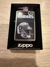 Zippo lighter รุ่น 48435 NFL Las Vegas Raiders ปี 2023 made in USA ของใหม่