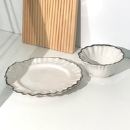 Goodsceramics ️ Plate Ceramic Wavy Edge Skirt Glossy Coating Surface Plays Lineing On The Of The Dia