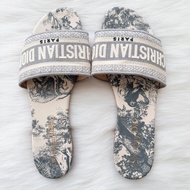 Dior Dway 經典灰色刺繡動物紋平底拖鞋 37