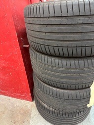Michelin Pilot Sport 4 SUV Tires for MACAN S