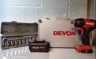 DEVON(全新)大有鋰電無刷電機充電衝擊扳手5733plus 350n.m鋁箱版，拆卸車軚電動工具，配4分卜頭10件裝一套，單5.2 ah鋰電池， 快速充電器 ，合金鋁箱，荃灣門市交收